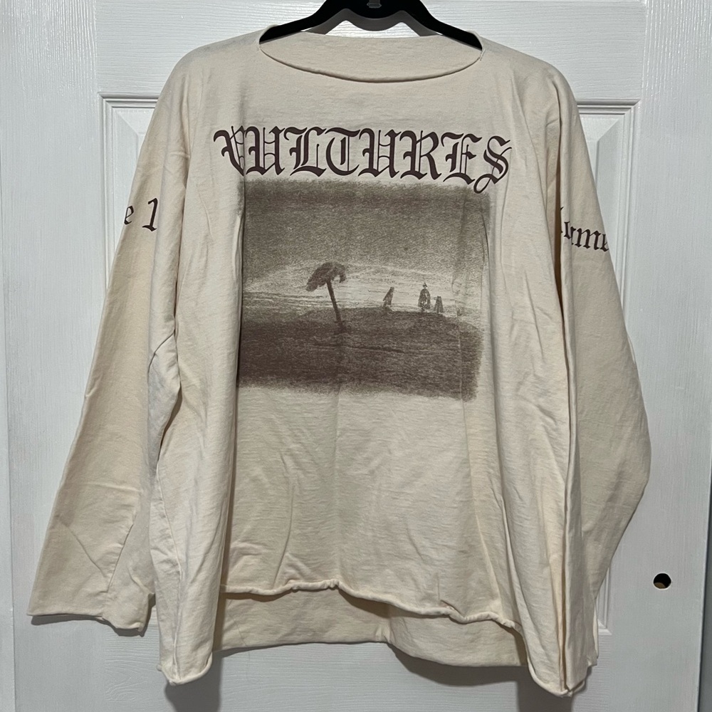 💗 YZY Vultures Long Sleeve Volume 1